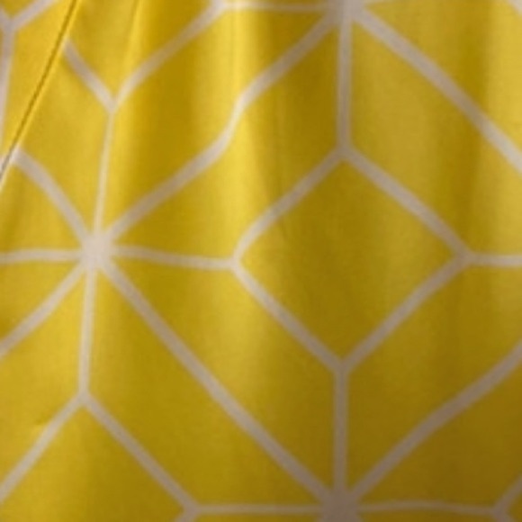 💥Hanna & Gracie Women Sleeveless Patterned Yellow & WhiteTop M - Picture 7 of 10